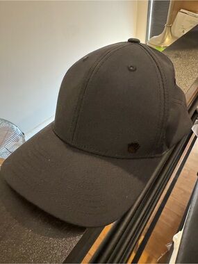 Men's Black Baseball Cap - Classic Curved Brim
